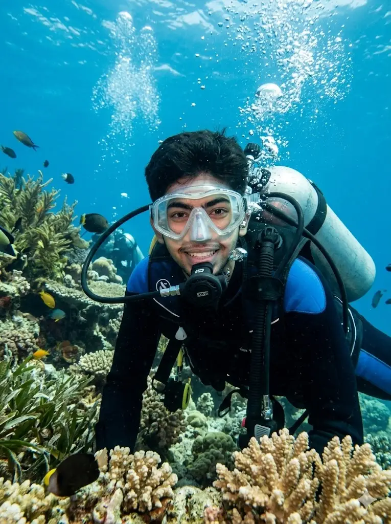 Realistic Adventure Sports Photo Gemini Prompts Scuba Diving Underwater Adventure Scuba Diving Underwater Adventure