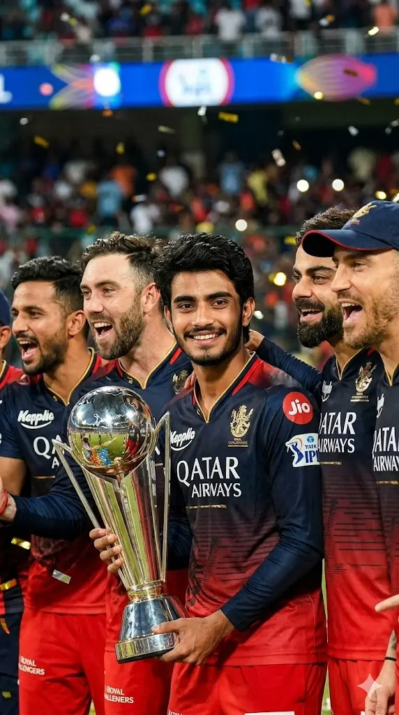 9 RCB Gemini Prompts For Jersey, Selfie With Virat Kohli, User Batting while Virat Fielding and More RCB Trophy Celebration RCB Trophy Celebration